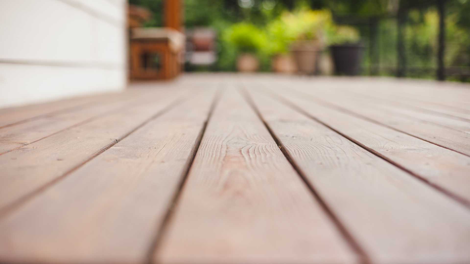 The Best Deck Material for a Full-Sun Yard