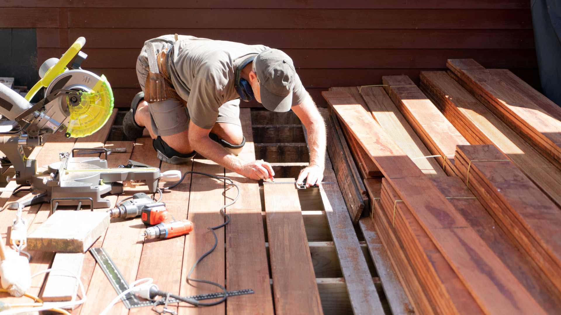 When Is the Best Time to Build a Deck in Austin?