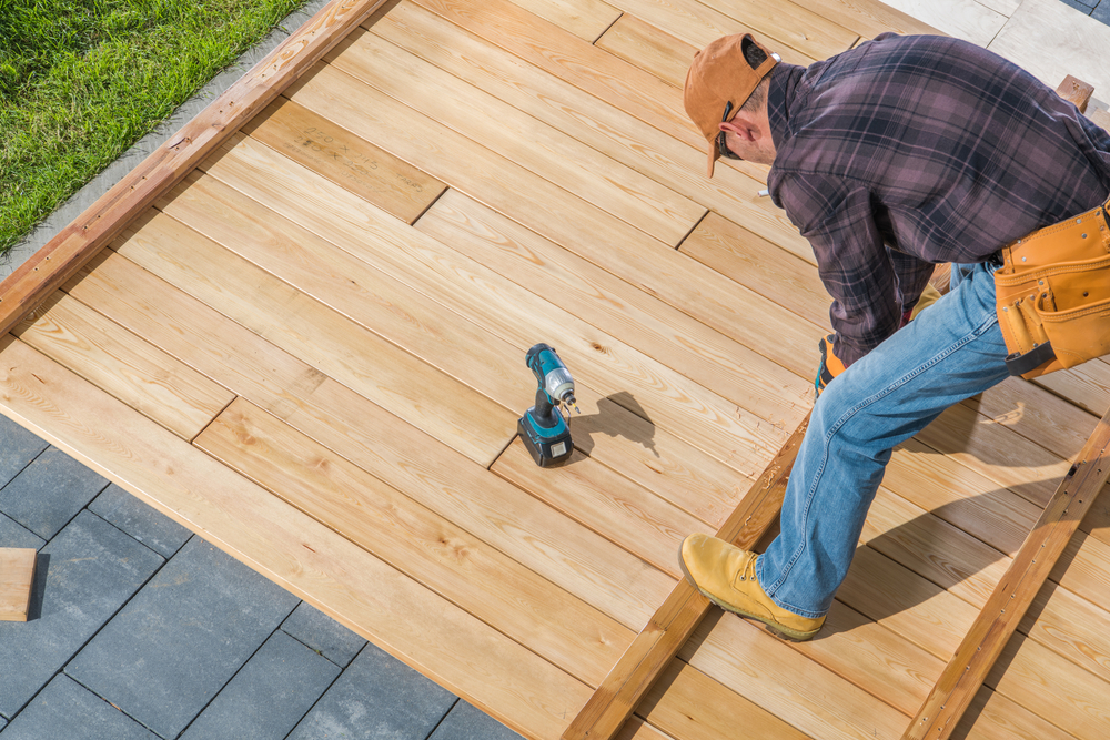 Choosing the Right Composite Deck Builder for Homeowners